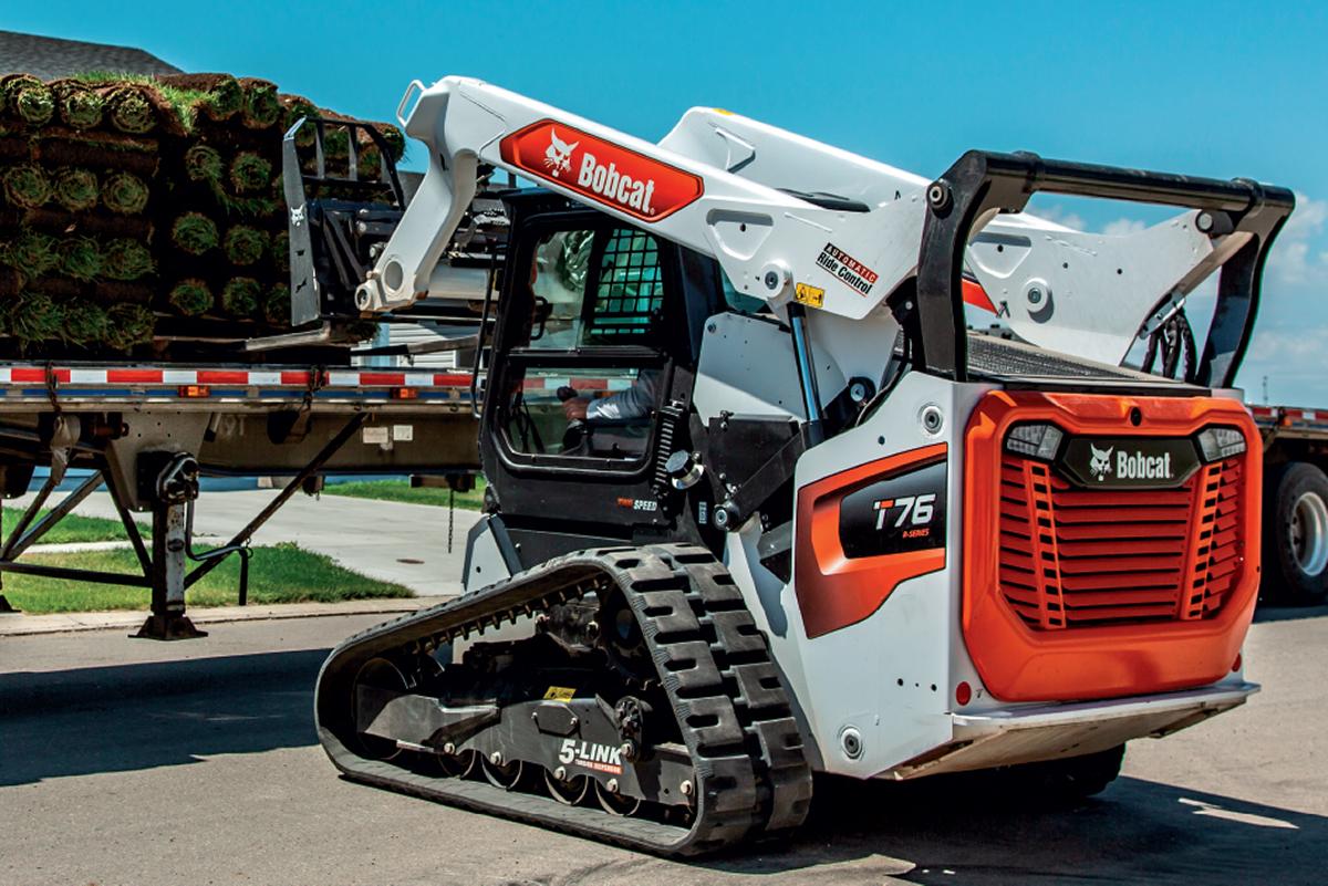 Bobcat T76 with Forks